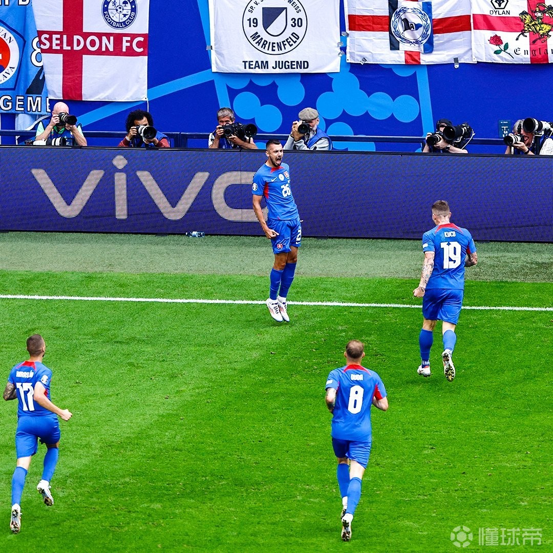 斯洛伐克惊险过关，欧洲杯首回合备受关注的简单介绍