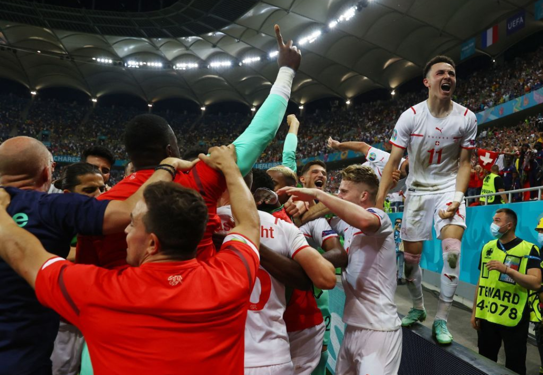 瑞士击败爱尔兰，晋级欧洲杯八强赛(瑞士队爆冷淘汰法国队 挺进2021欧洲杯八强)