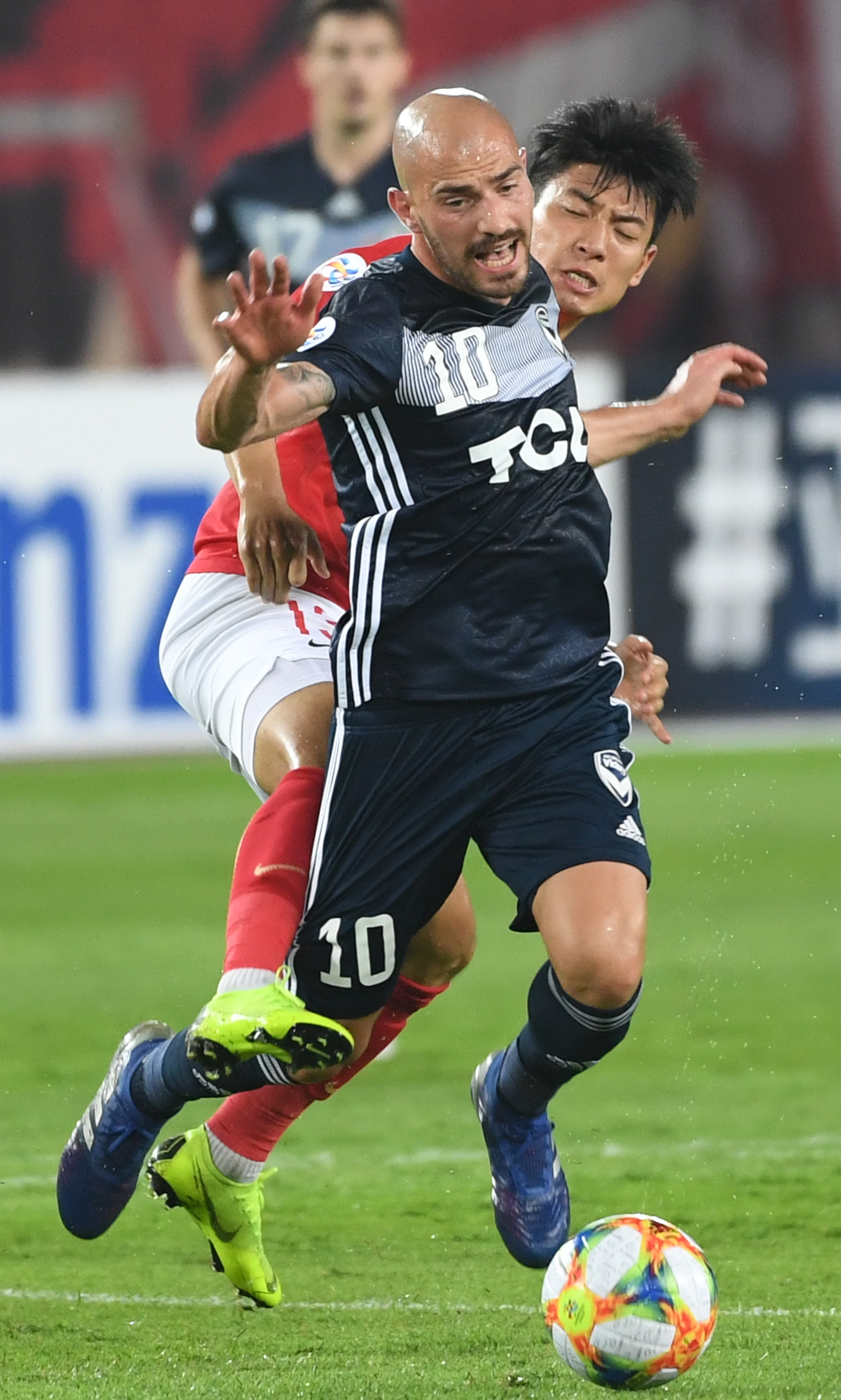 塞尔维亚队在比赛中战胜卢森堡，取得胜利